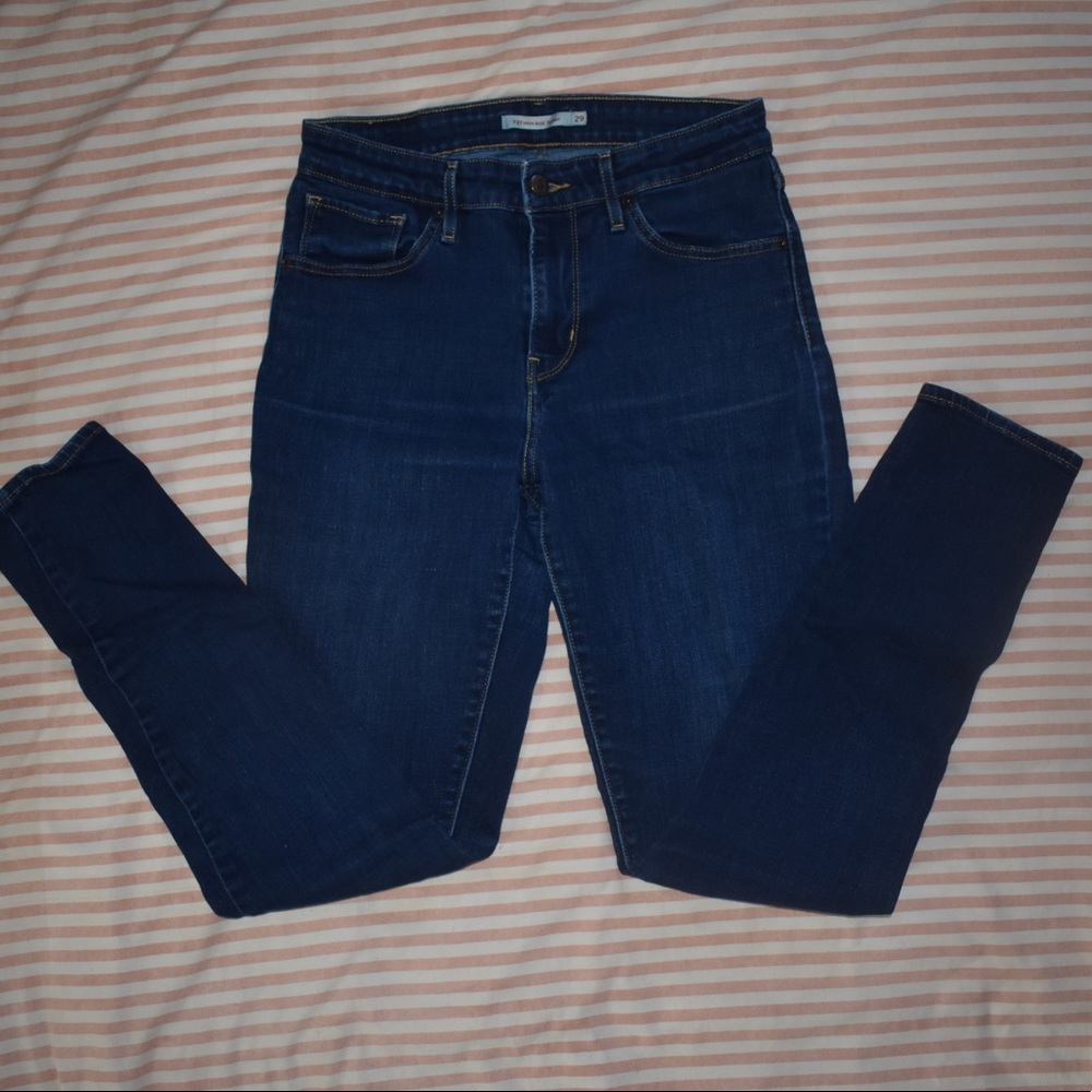 Levi’s dark women’s skinny jeans